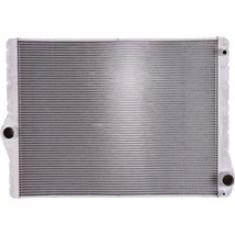 Radiator motor cu primele elemente potrivite BMW 5 F10. 5 F11. 7 F01. F02. F03. F04 2.5-3.0 -12.15 - Nissens-60776