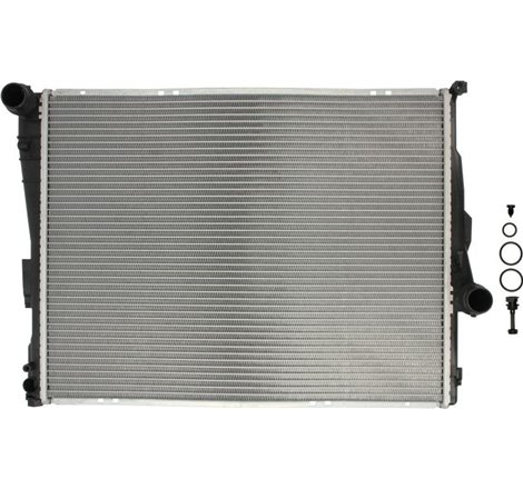 Radiator motor Automat-Manual. cu primele elemente potrivite BMW 3 E46. Z4 E85. Z4 E86 1.6-3.2 - Nissens-60782A