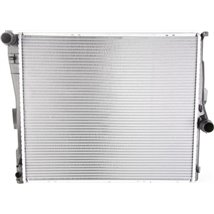 Radiator motor Automat. cu primele elemente potrivite BMW X3 E83 2.0-3.0D - Nissens-60803A