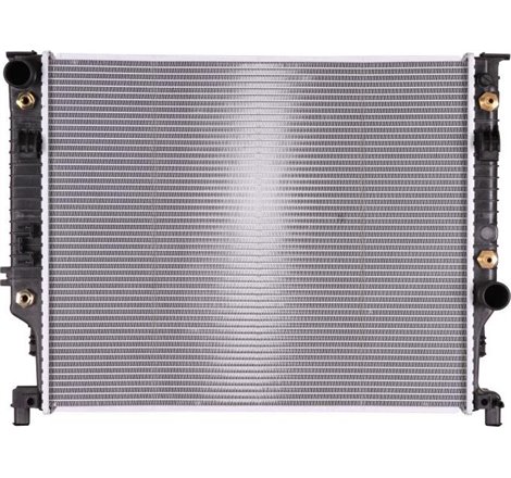 Radiator motor cu primele elemente potrivite MERCEDES G W461. GL X164. M W164. R W251. V251 3.0-5.5 - Nissens-62576A