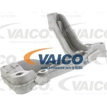 Suport pentru bratul leagan Fata Stanga AUDI A3. SEAT ALTEA. ALTEA XL. LEON. SKODA OCTAVIA II. SUPERB II. YETI. VW CADDY III. CA