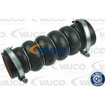 Furtun intercooler Stanga Partea de admisie-Superior. negru FORD C-MAX II. FOCUS III. FOCUS III-HATCHBACK. FOCUS III-KOMBI. KUGA