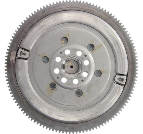 Volanta cu masa dubla manual fara kit de suruburi. fara placa de reglare a frictiunii. fara rulment de ghidare BMW 3 E90. 3 E91.