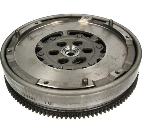 Volanta cu masa dubla manual cu rulment de ghidare. fara kit de suruburi. fara placa de reglare a frictiunii BMW 1 E87. X3 E83 2