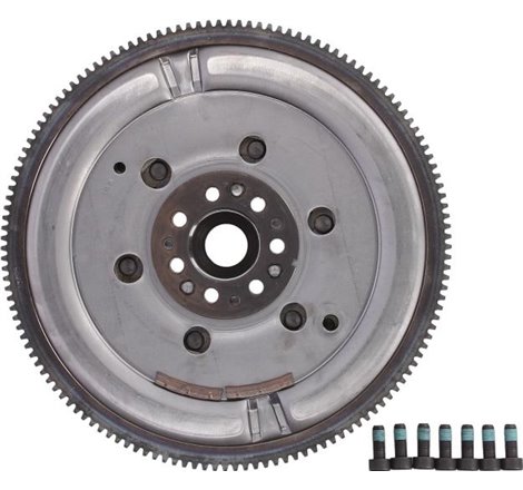 Volanta cu masa dubla manual cu kit de suruburi. cu placa de reglare a frecarii. fara rulment de ghidare. zgarieturi pe roata RE