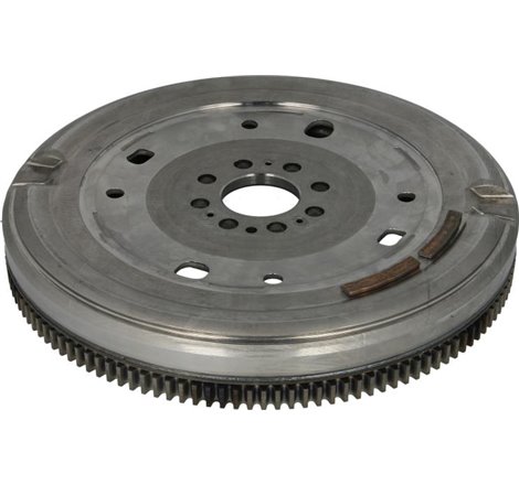 Volanta cu masa dubla transmisie dublu ambreiaj fara kit de suruburi. fara placa de reglare a frictiunii. fara rulment de ghidar