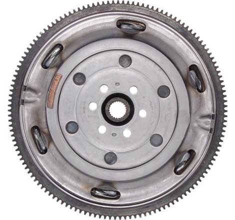 Volanta cu masa dubla en constant velocity cvt fara kit de suruburi. fara placa de reglare a frictiunii. fara rulment de ghidare